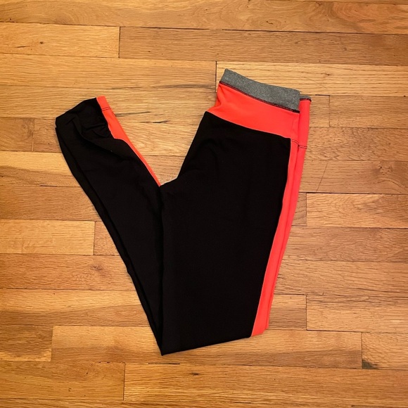 Athletic Leggings - Picture 2 of 3